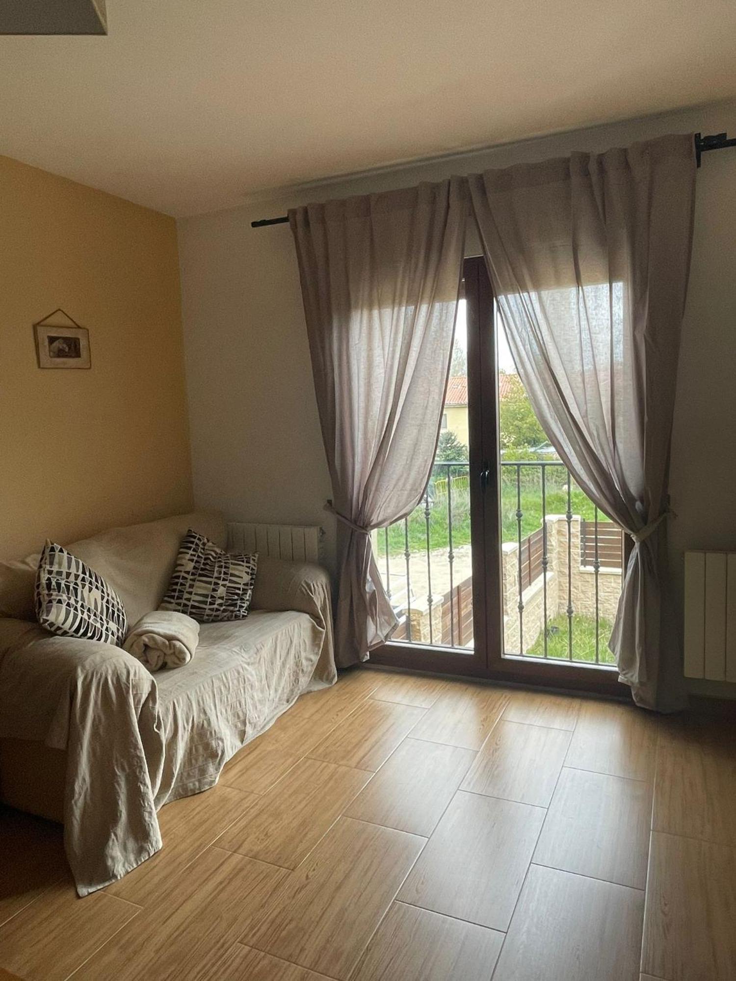 Aire De Valsain Villa La Pradera de Navalhorno Екстериор снимка